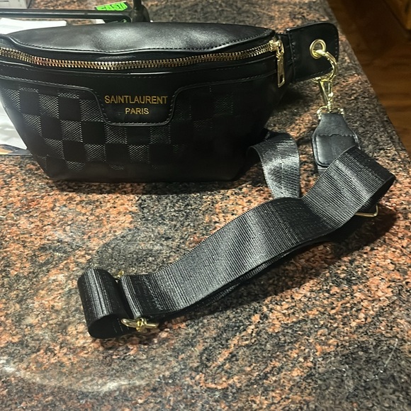 SALE FASHION FANNY PACK OR SLING NWOT - Picture 2 of 5